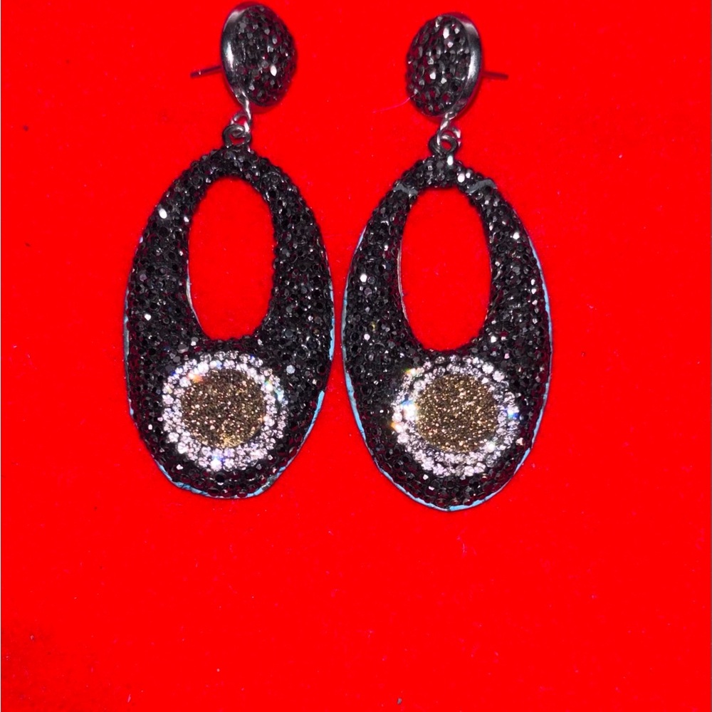 Sparkling Black and Gold Oval Earrings
